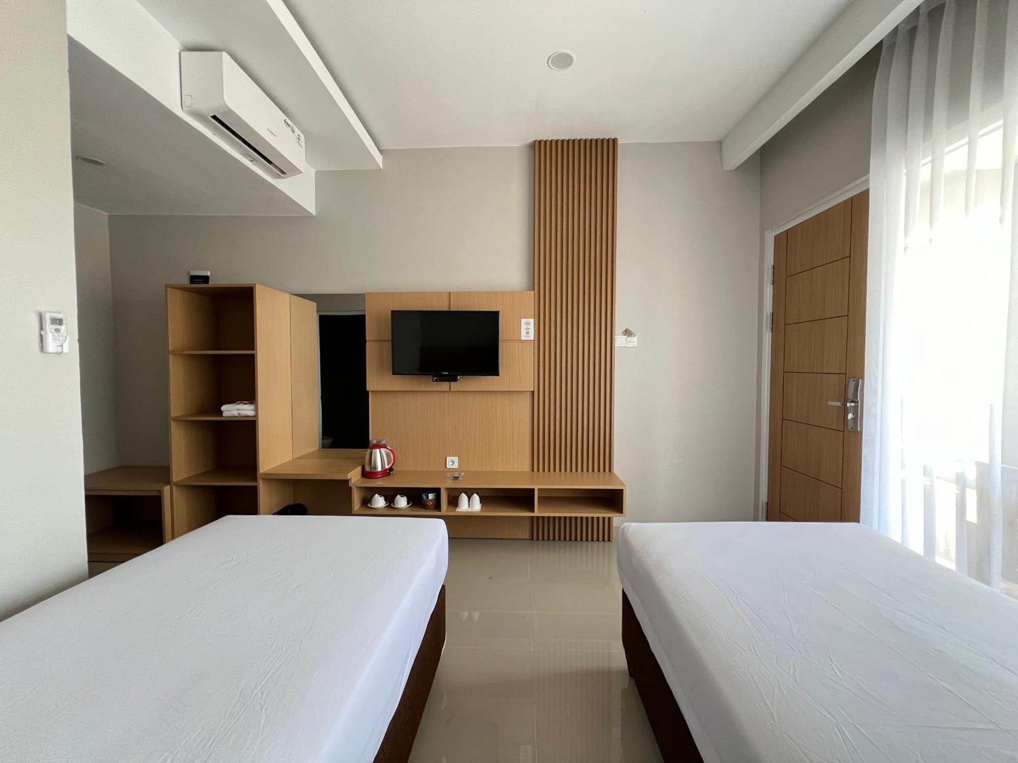 Hotel Century Pangandaran Exterior photo